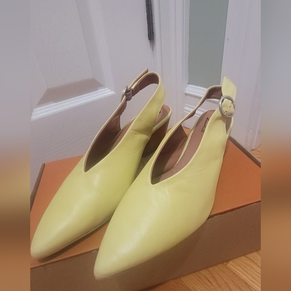 Miz Mooz Slingback Shoes